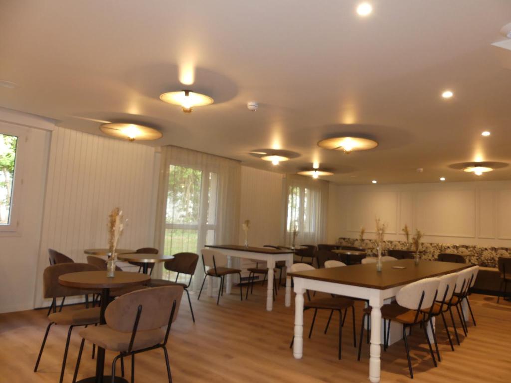 Restaurace v ubytování Brit Hotel Confort Alençon