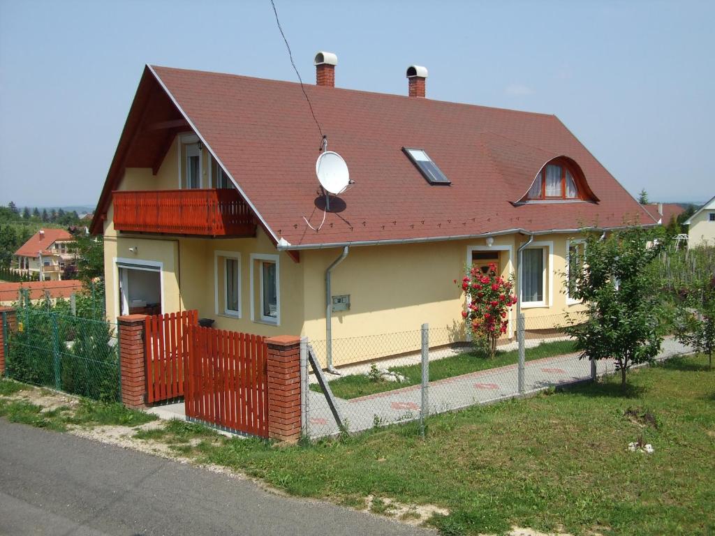 Dorina Apartman 8749 Zalakaros, Rizling utca 15 kép - 1