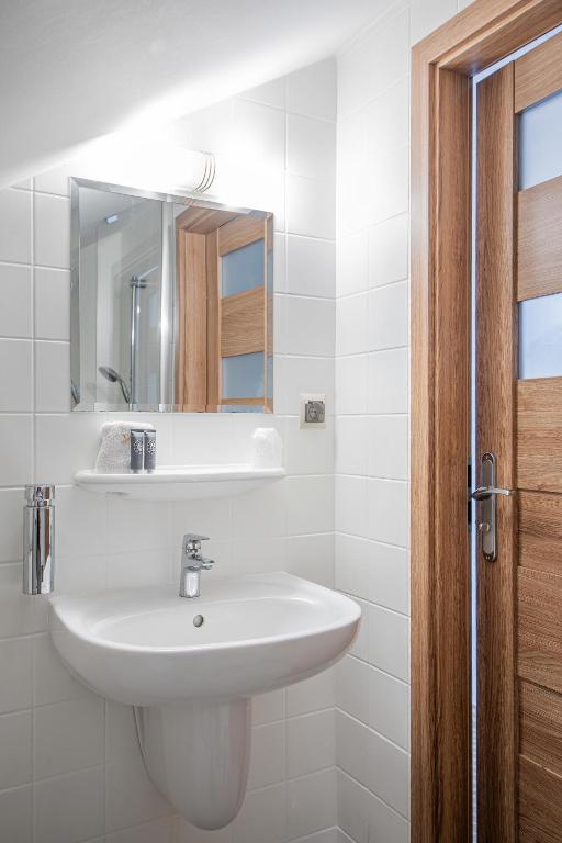 Moris Boutique Beach Hotel - 9