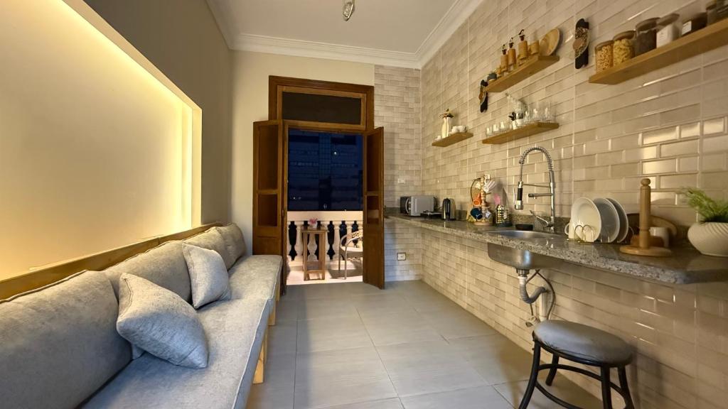 Kuchyň nebo kuchyňský kout v ubytování La Bella Casa Hostel