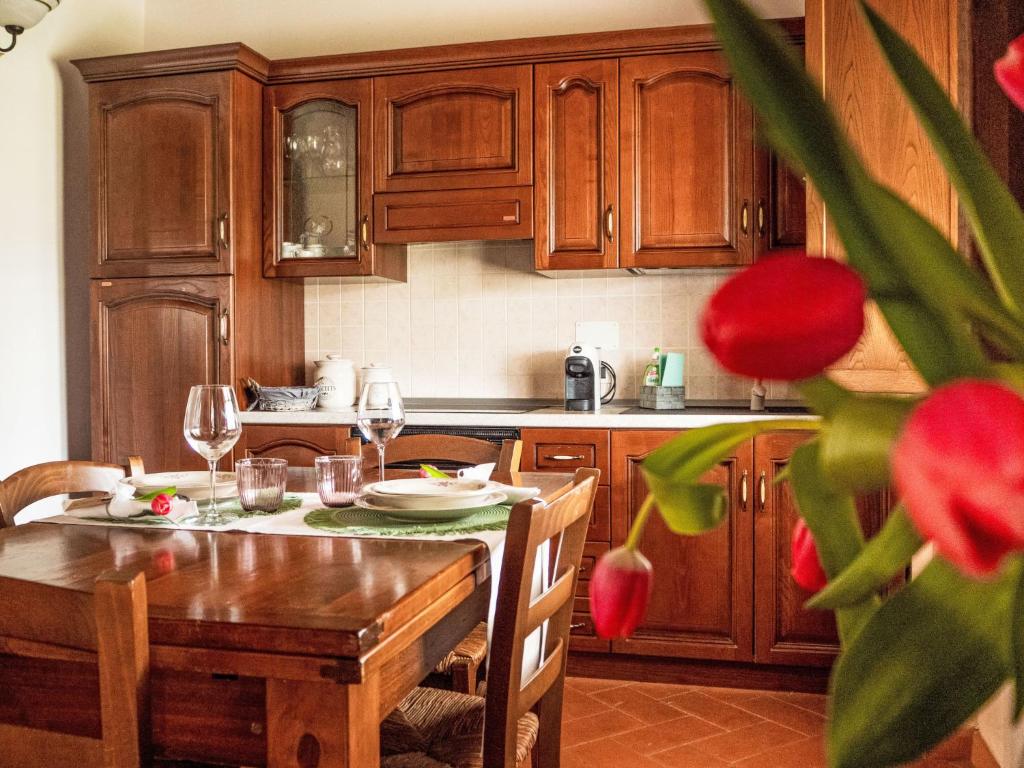 Kuchyň nebo kuchyňský kout v ubytování Holiday Home Rosmarino by Interhome
