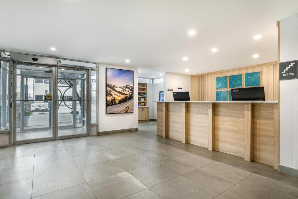 Kuchyň nebo kuchyňský kout v ubytování Best Western Prince George Downtown