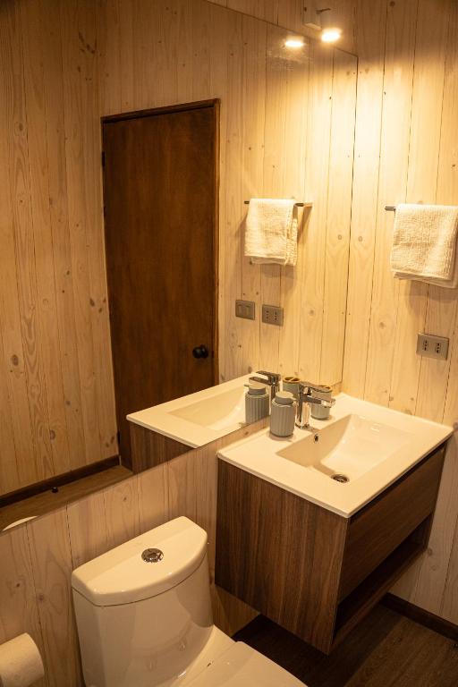 Kamar mandi di Pichilemu Domos