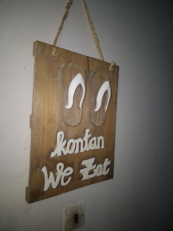 Certifikát, hodnocení, plakát nebo jiný dokument vystavený v ubytování Escale Foyal
