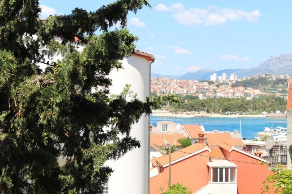 Apartments with parking space Stobrec, Split - 24425