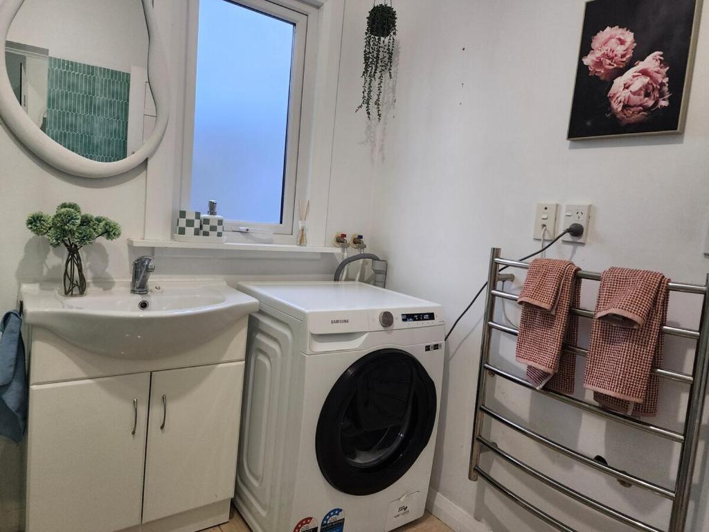 MKM Villa - Cozy House in Central Lower Hutt - Resim 14