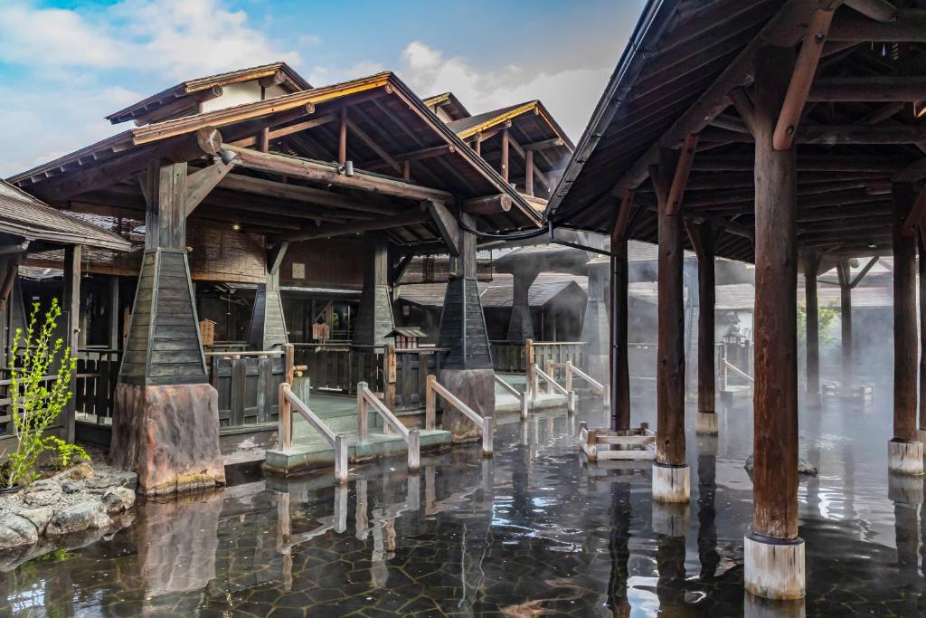 Bazén v ubytování Spa Resort Hawaiians Monolith Tower nebo v jeho okolí