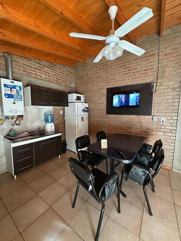 Kuchyň nebo kuchyňský kout v ubytování Cabañas Torres
