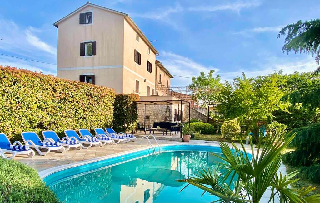 4 Bedroom Lovely Home In Sveti Anton