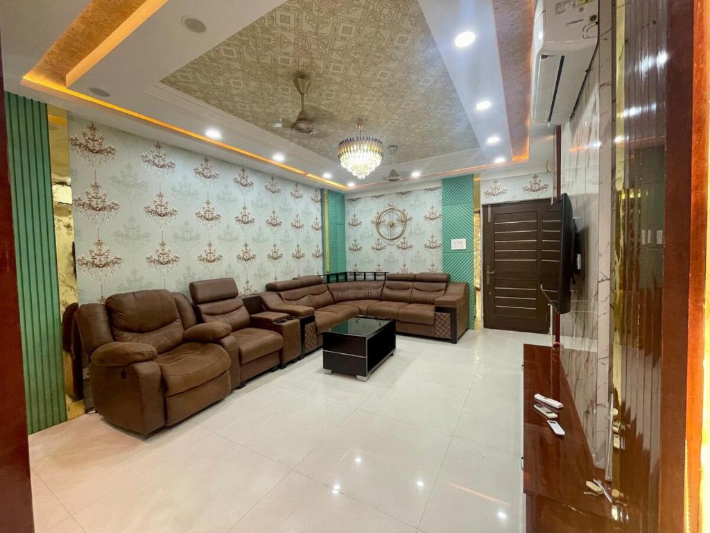Χώρος καθιστικού στο Lovely 3bhk near Gachibowli