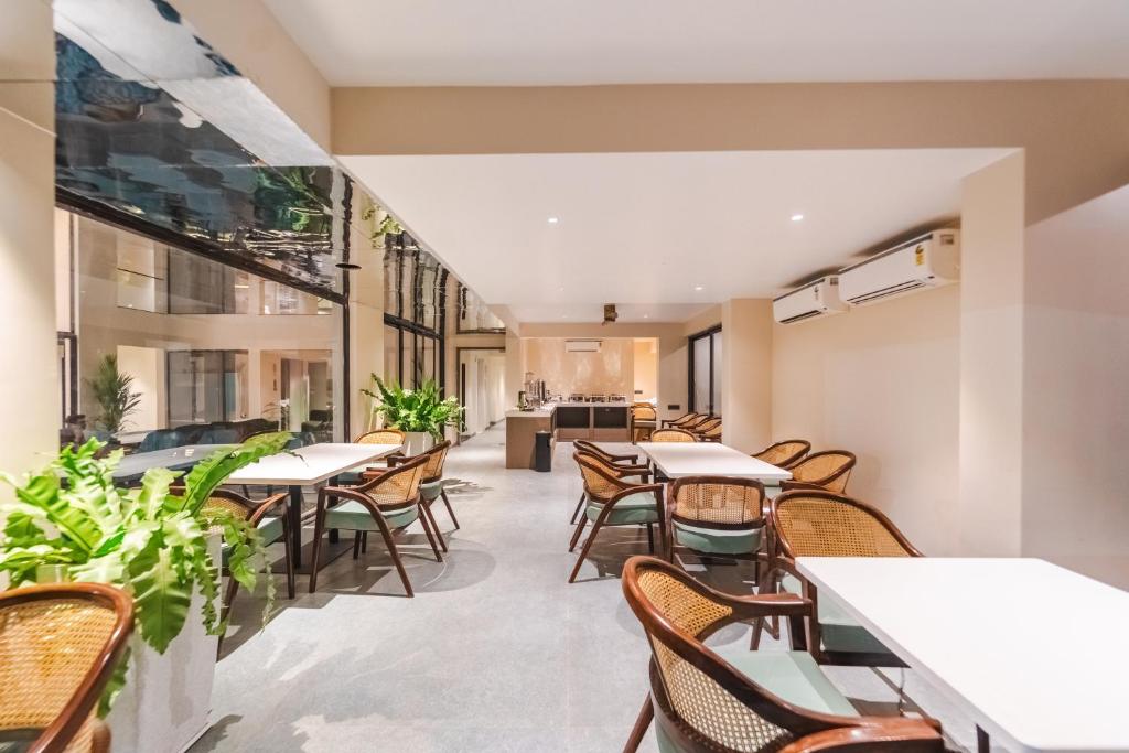 Posezení v ubytování Vilmaris Luxury Hotel in Calangute