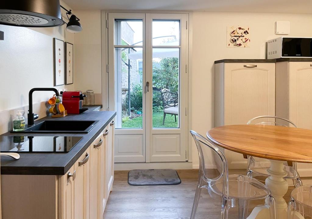 Kuchyň nebo kuchyňský kout v ubytování Millefiori Apartment