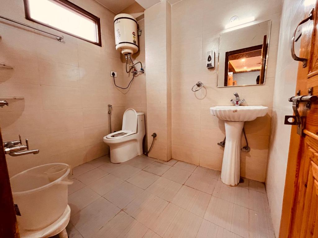 Vannituba majutusasutuses Sita Hotel & Cottage, Manali - A Boutique Wellness Hotel