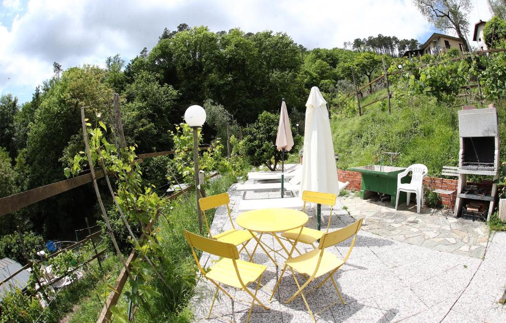 Ogród w obiekcie Villa Maremonti - con 3 piscine