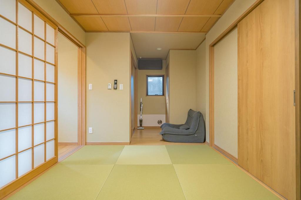 Posezení v ubytování 箱根仙石原心温まる雅宿