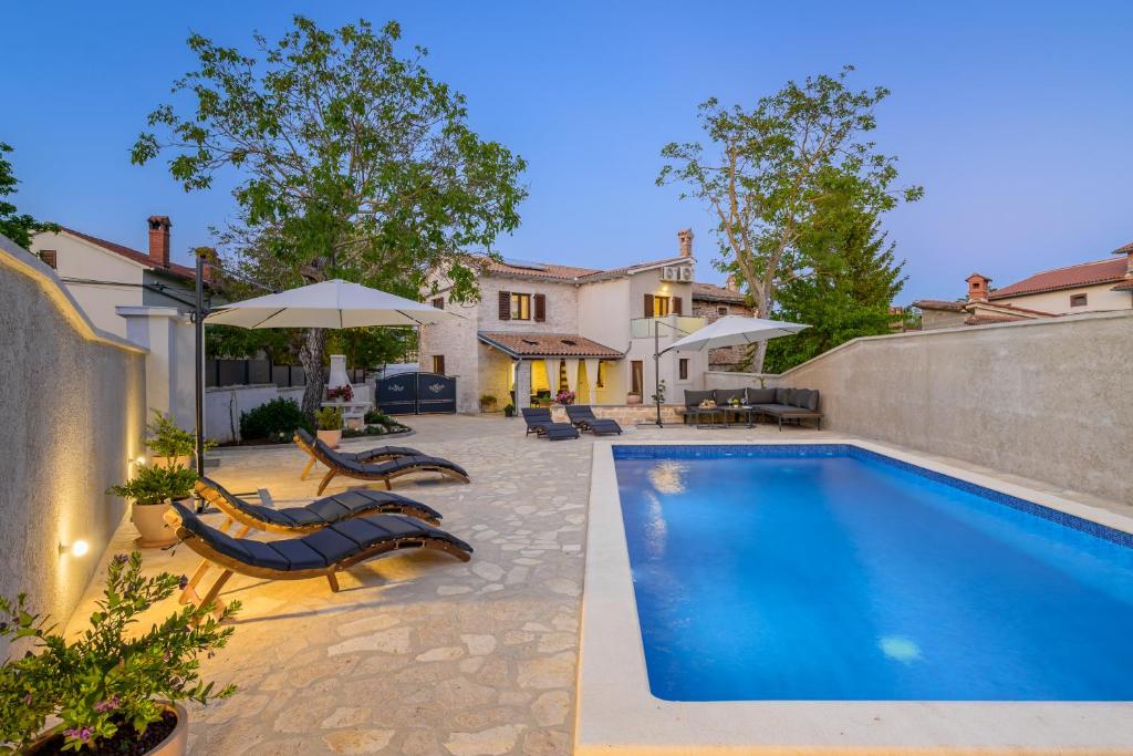 Πισίνα στο ή κοντά στο Villa Perini by IstriaLux
