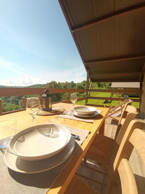 Fotografija u galeriji objekta Glamping Podere Poggiagrilli u gradu San Gervasio
