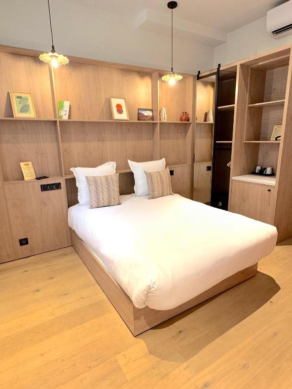 CENTRAL Hôtel Lille Centre - Resim 27