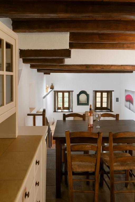 Fotografie z fotogalerie ubytování Menexes Suites Monemvasia v destinaci Monemvasia
