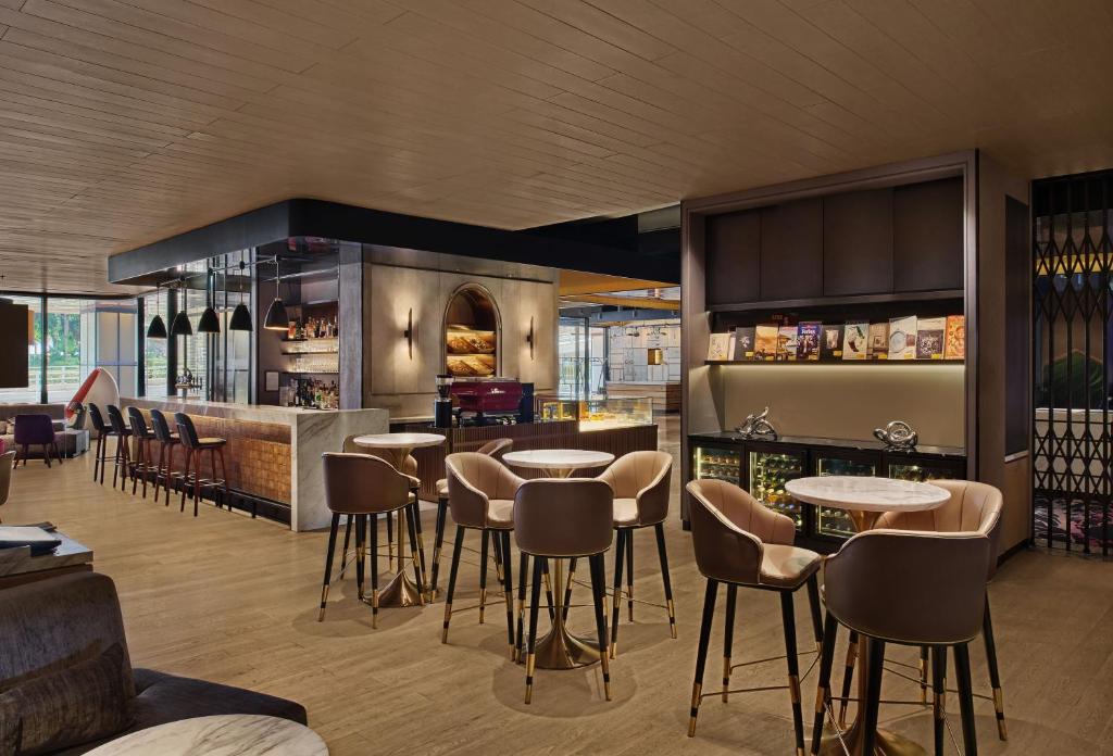 Salone o bar di The Park Lane Hong Kong, Autograph Collection