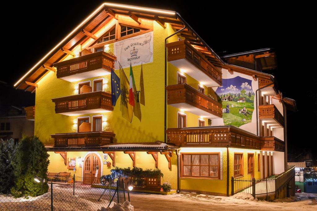 Budova, kde se aparthotel nachází