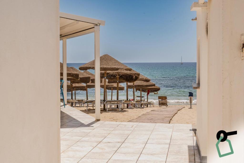Nespecifikovaný výhled na moře nebo výhled na moře při pohledu z hotelu