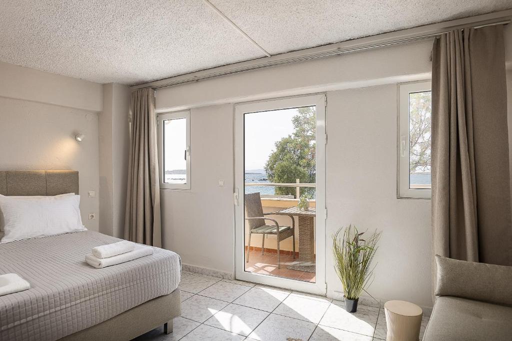 Neachora Beachfront Suites - Resim 12