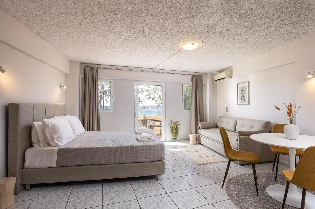 Neachora Beachfront Suites - Resim 7