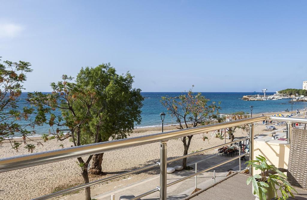 Neachora Beachfront Suites - Resim 32