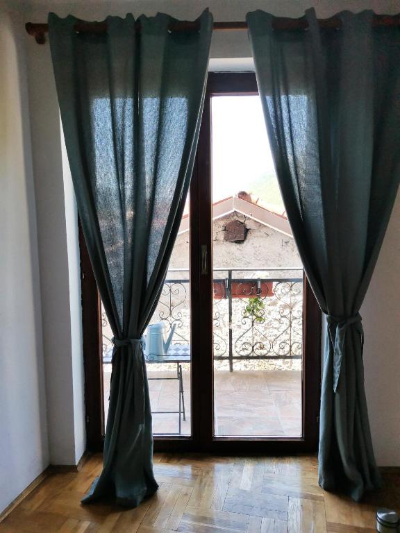 Fotografie z fotogalerie ubytování Sobe Pri Olivi v destinaci Kobarid