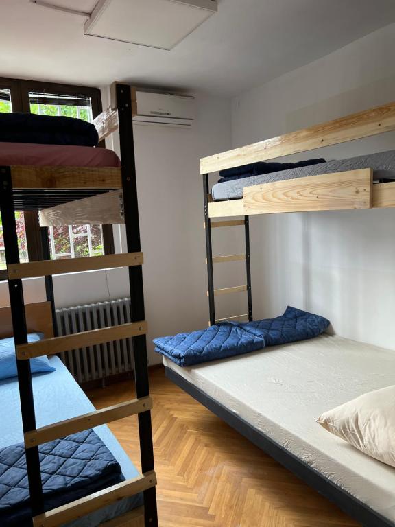 Postel nebo postele na pokoji v ubytování Chillton hostel
