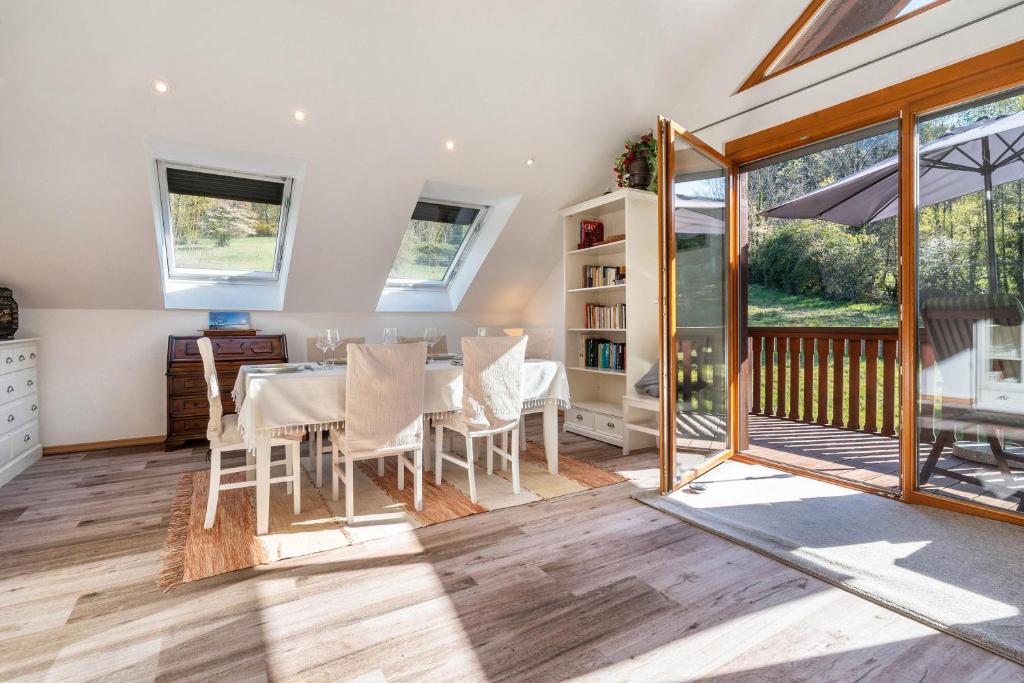 Balkón nebo terasa v ubytování Ferienhaus am Gunzenbach
