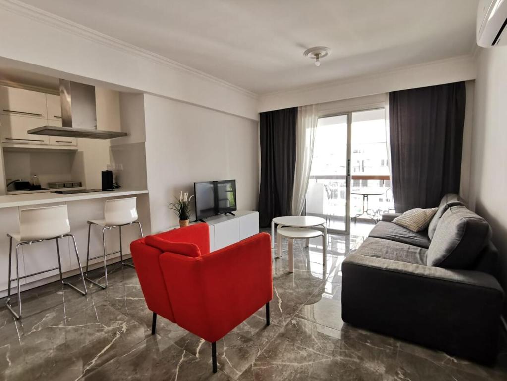 Naxou Modern Residence By Staycom
