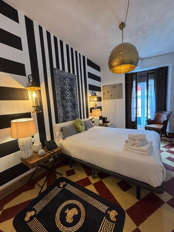 Hotel Life Gran Via - Tropical garden - Resim 25