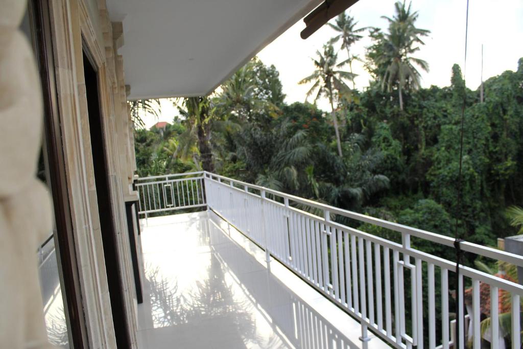 Balkón nebo terasa v ubytování Hanaka Riverside Ubud