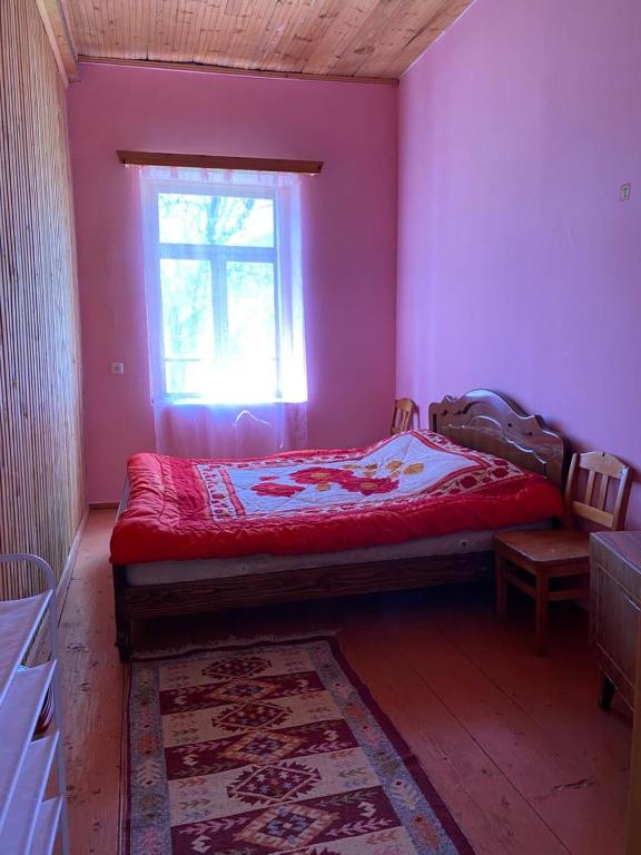 Postel nebo postele na pokoji v ubytování Lia Jamdeliani Guest House