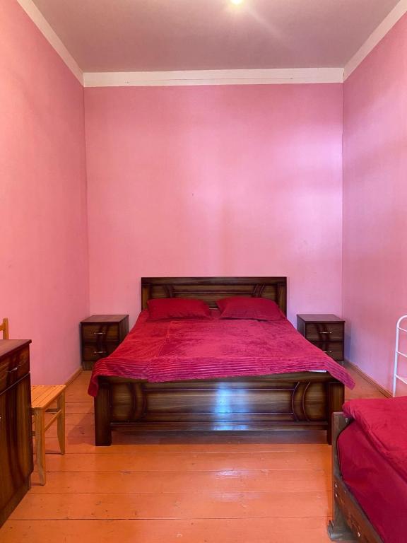 Postel nebo postele na pokoji v ubytování Lia Jamdeliani Guest House