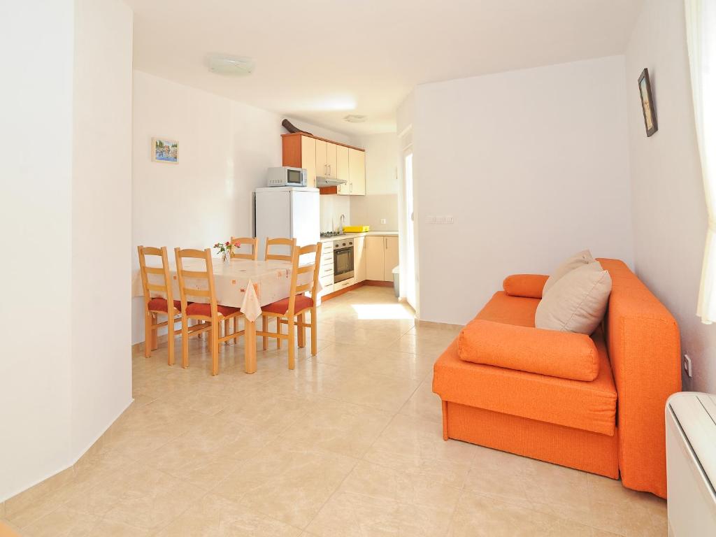 Kuchnia lub aneks kuchenny w obiekcie Apartments Vidov by the beach
