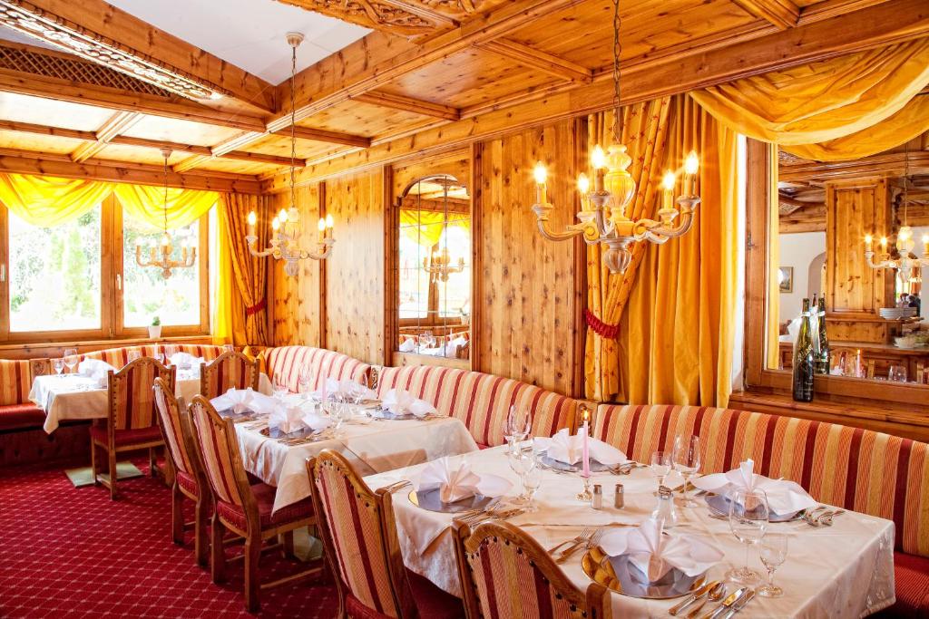 Restaurace v ubytování Hotel Hubertushof - Ihr Hotel mit Herz