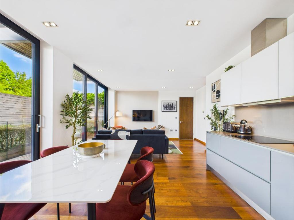 Be London - The Camden Town Residences - Two-Bedroom Apartment With Balcony