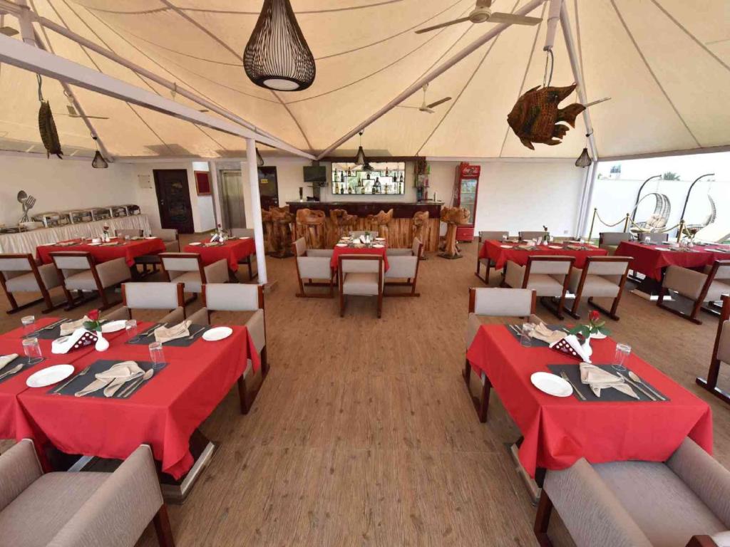 Restaurace v ubytování Hotel Calangute Central