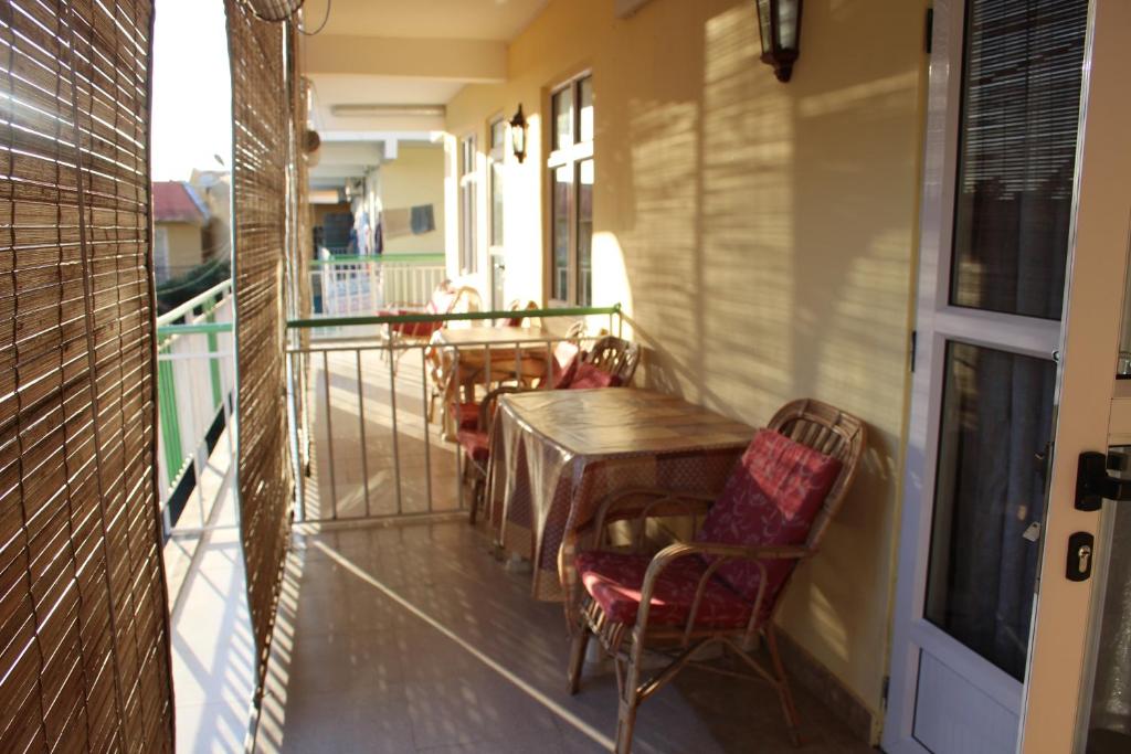Bano Tourist Residence - 650 meters from Grand Bay Beach - Apartamento De Una Habitación