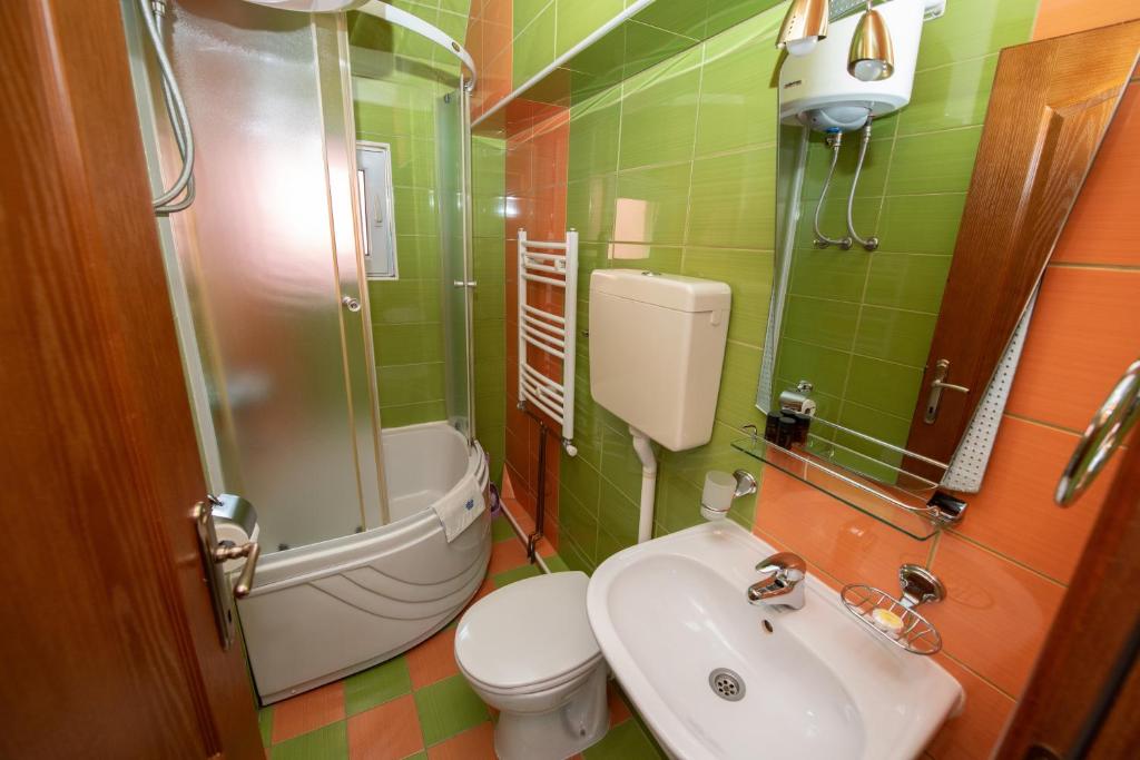 Koupelna v ubytování Rooms Sejo