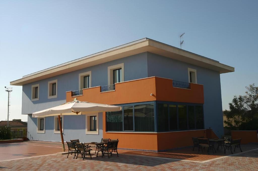 Budova, kde se hotel nachází