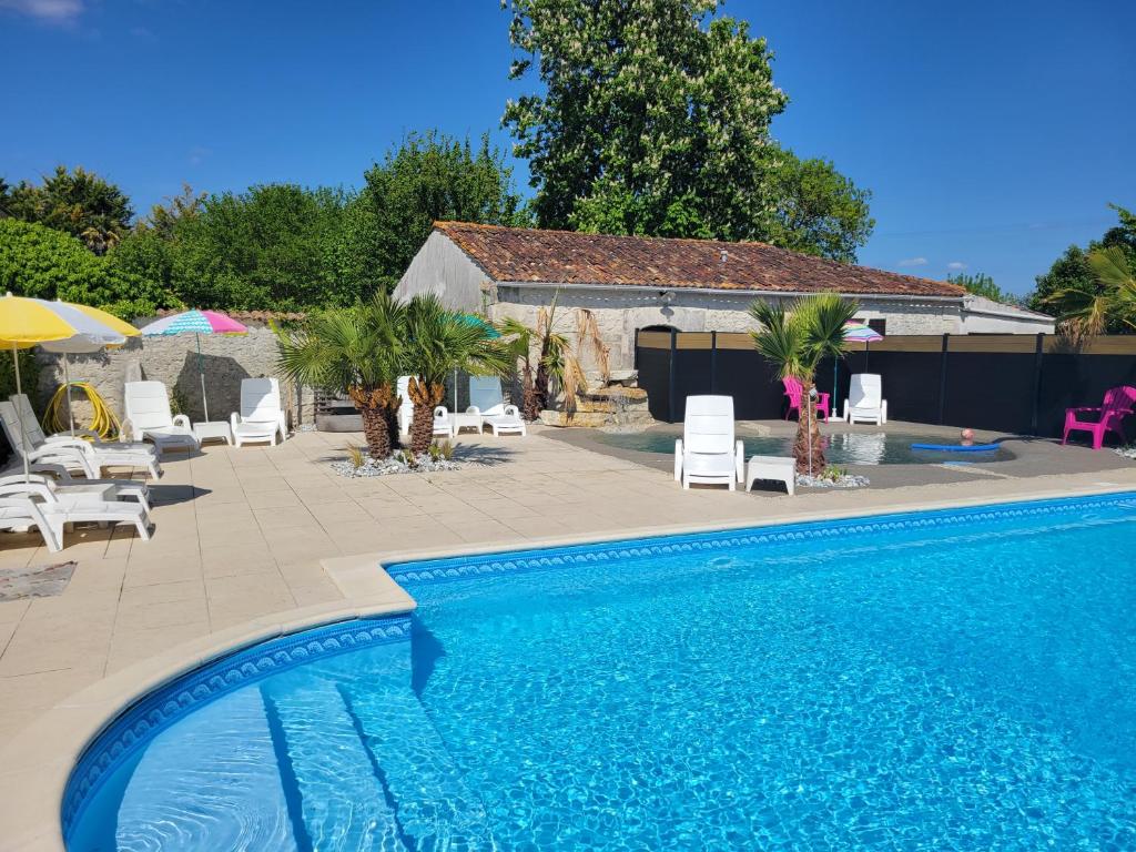 Les Gîtes de Brives - Tweepersoonskamer Met Uitzicht Op De Tuin