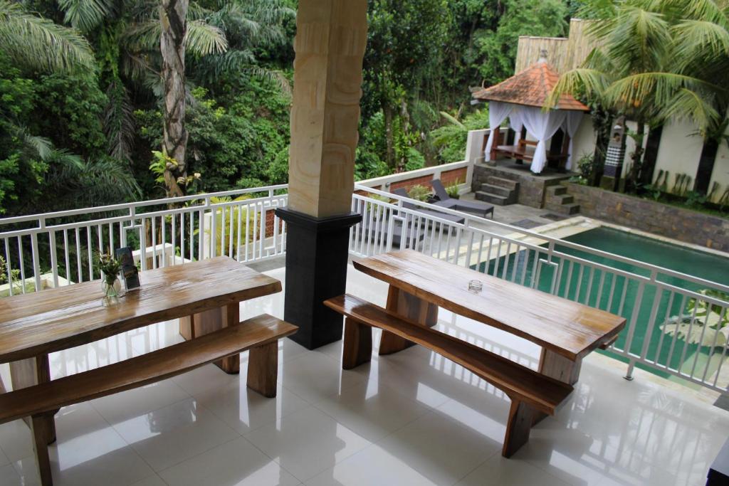Bazén v ubytování Hanaka Riverside Ubud nebo v jeho okolí