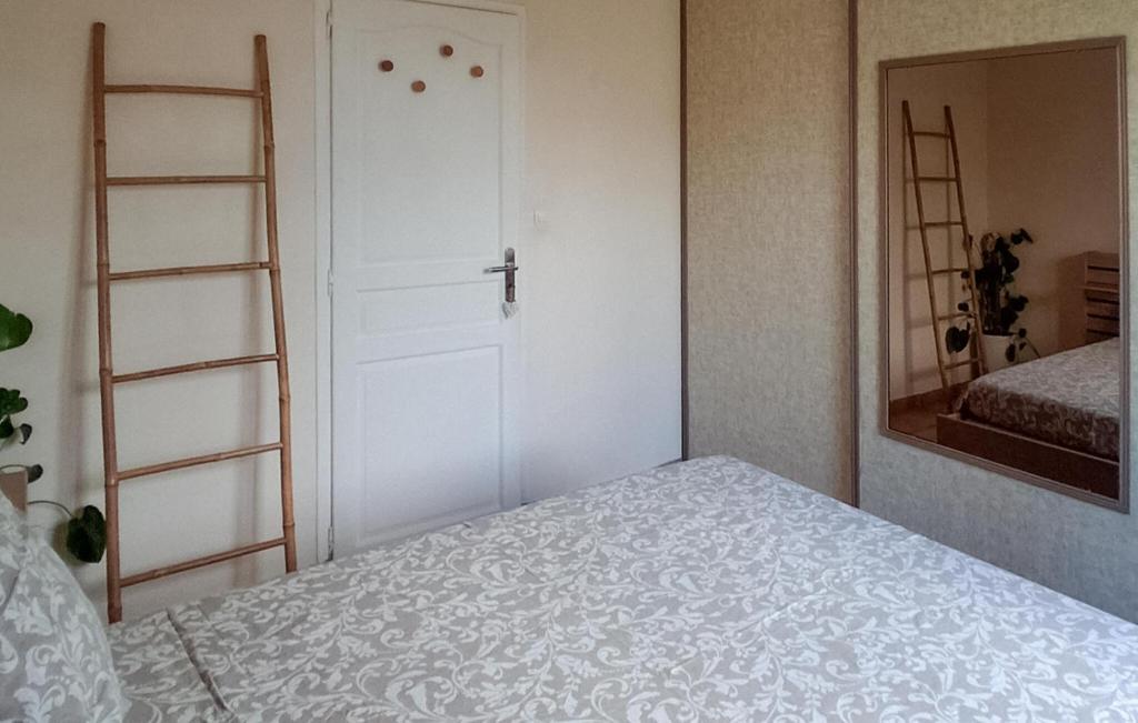 Posteľ alebo postele v izbe v ubytovaní Cozy Home In St,paul-Trois-Châteaux