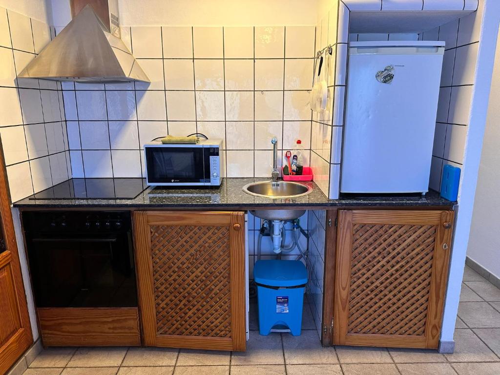 Kuchyňa alebo kuchynka v ubytovaní Edificio Francisco Borras, apto Elisa ET - 80 PL