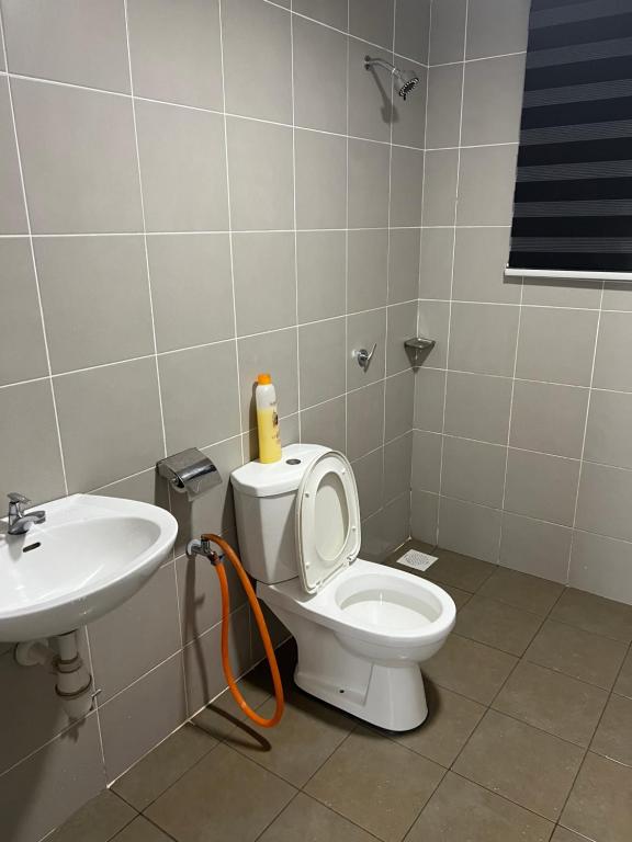 Koupelna v ubytování Homestay Jiejie Putrajaya P16 Wifi Netflix