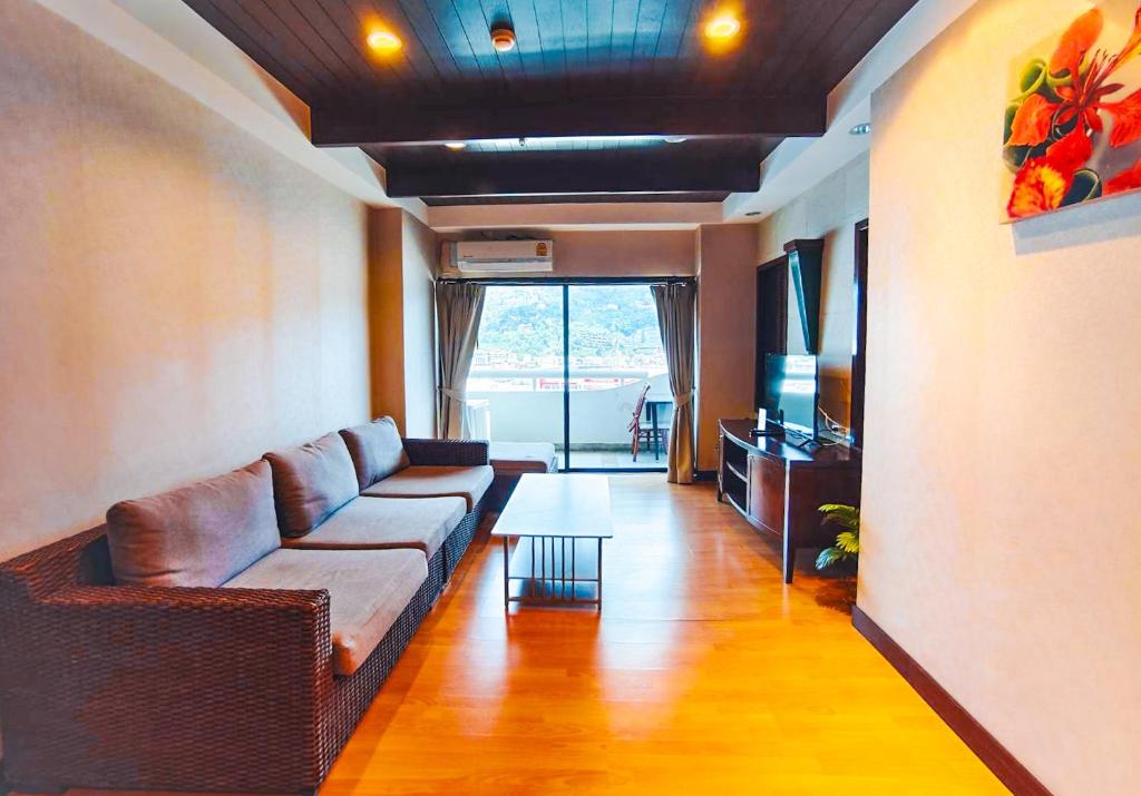 Patong Tower Apartments By PM - Resim 6